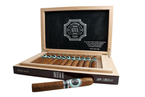 Limited Edition Platinum Nova Toro - 12ct